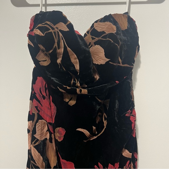 Black Floral Velvet Strapless Dress - Picture 5 of 7